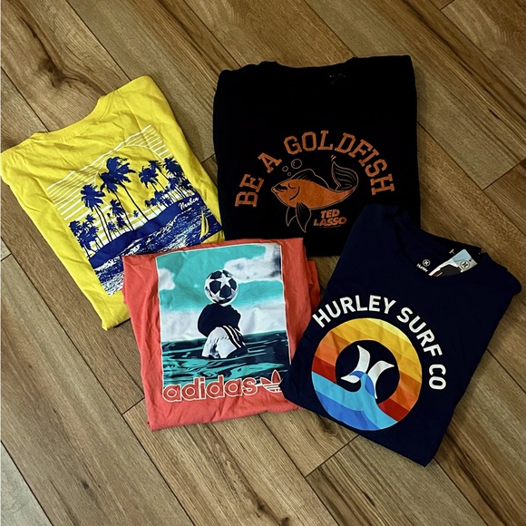 Other - Men’s Graphic Tshirts - lot of 4